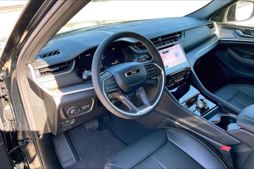 new 2025 Jeep Grand Cherokee car, priced at $47,499