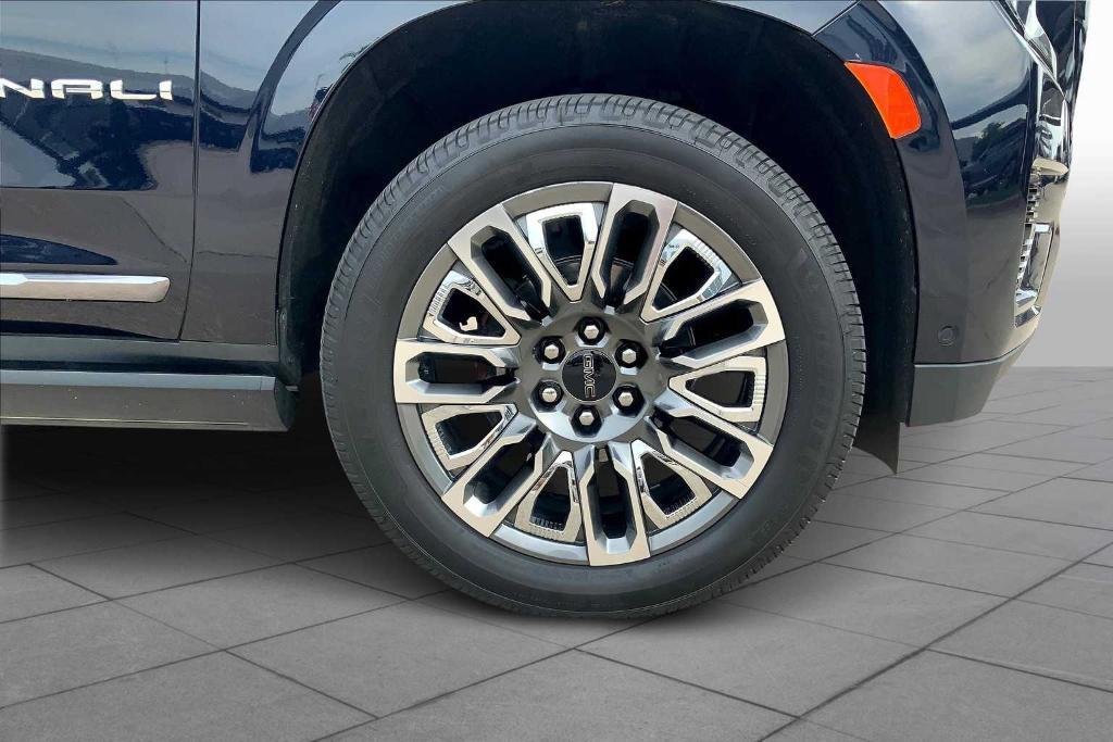 used 2023 GMC Yukon car, priced at $75,140