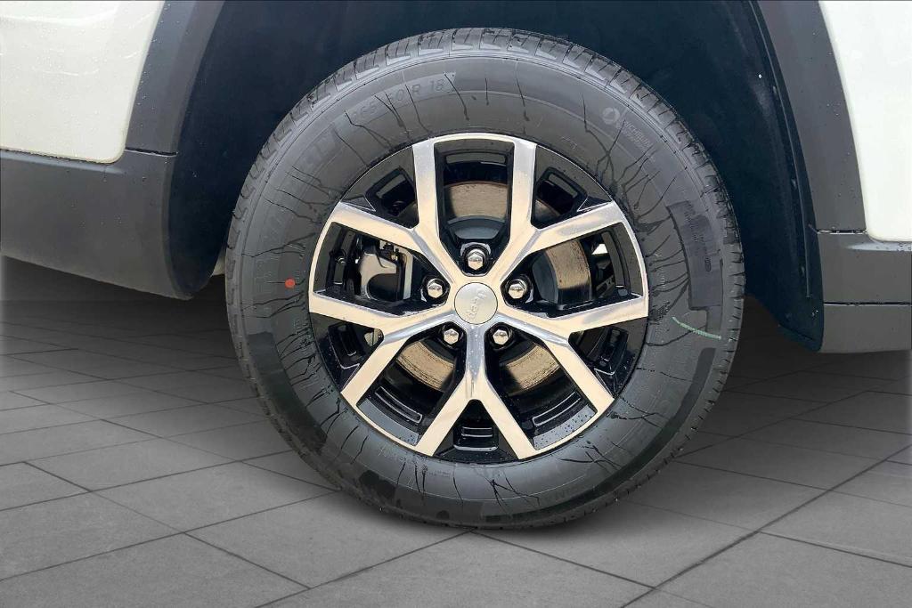new 2025 Jeep Grand Cherokee L car, priced at $44,917