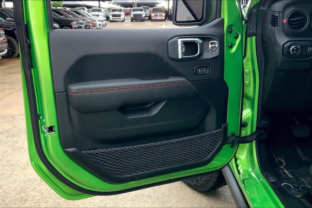 new 2025 Jeep Gladiator car, priced at $52,160
