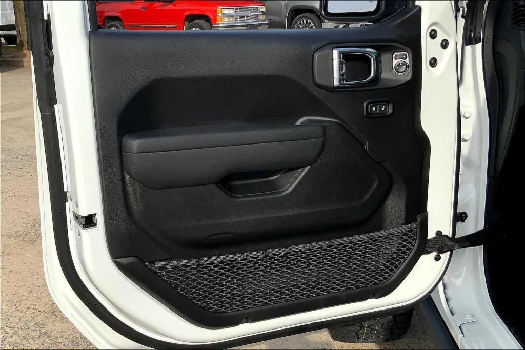 new 2025 Jeep Gladiator car, priced at $46,005