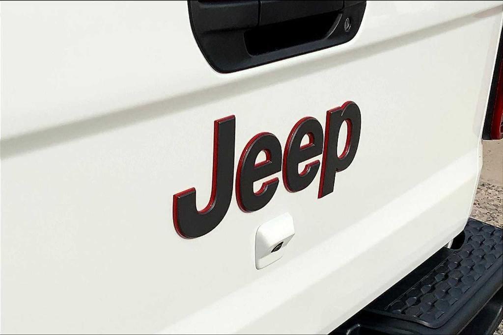 new 2025 Jeep Gladiator car, priced at $46,005