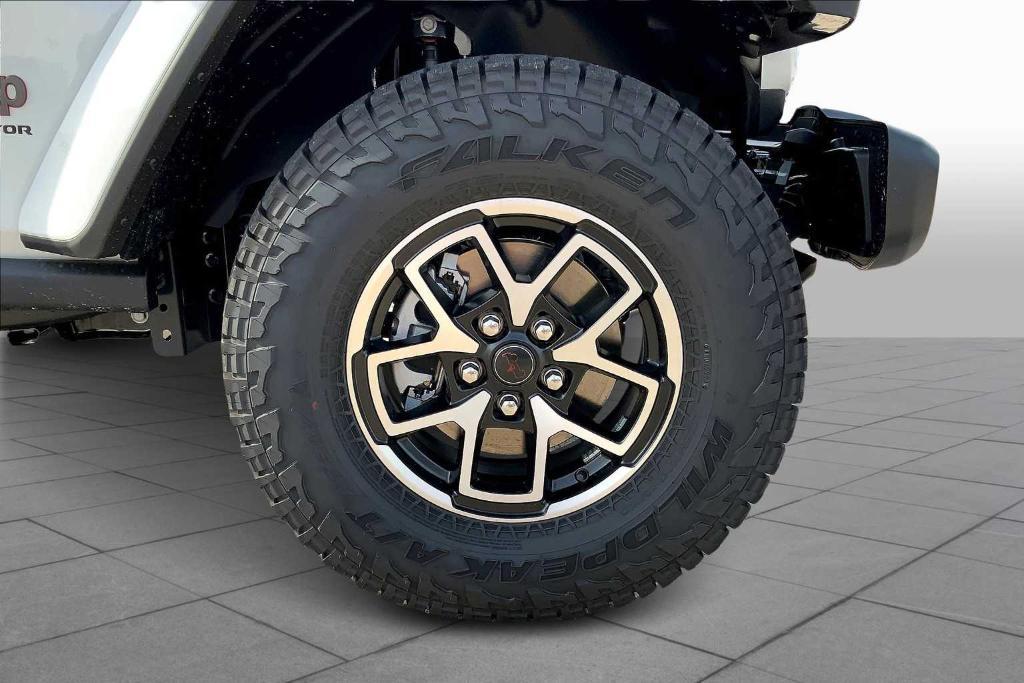 new 2025 Jeep Gladiator car, priced at $46,005