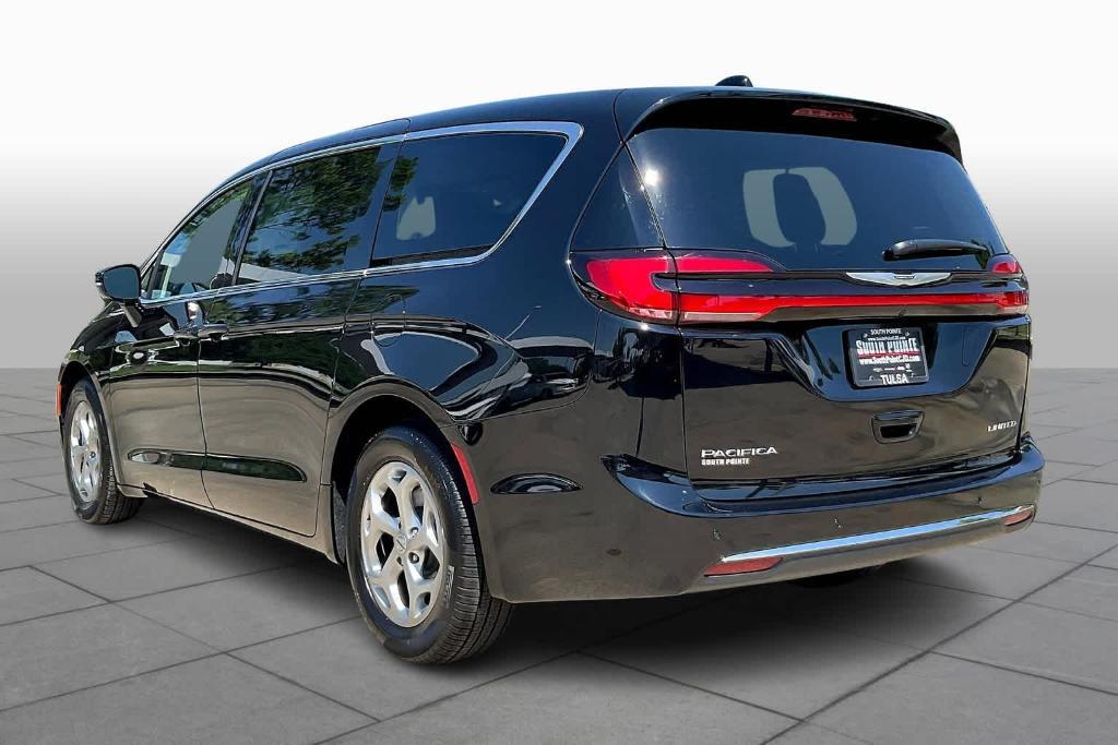 new 2024 Chrysler Pacifica car, priced at $45,275