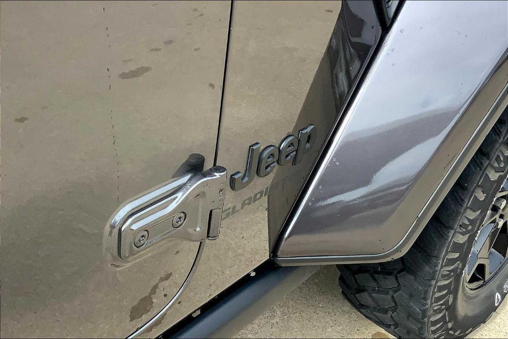 used 2022 Jeep Gladiator car, priced at $36,643