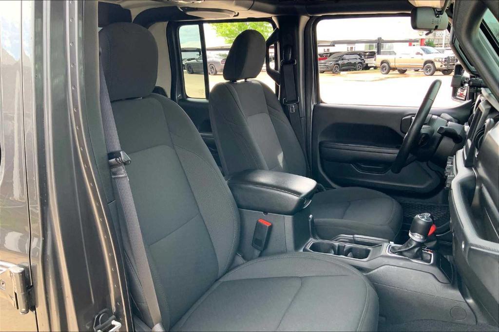 used 2022 Jeep Gladiator car, priced at $36,643