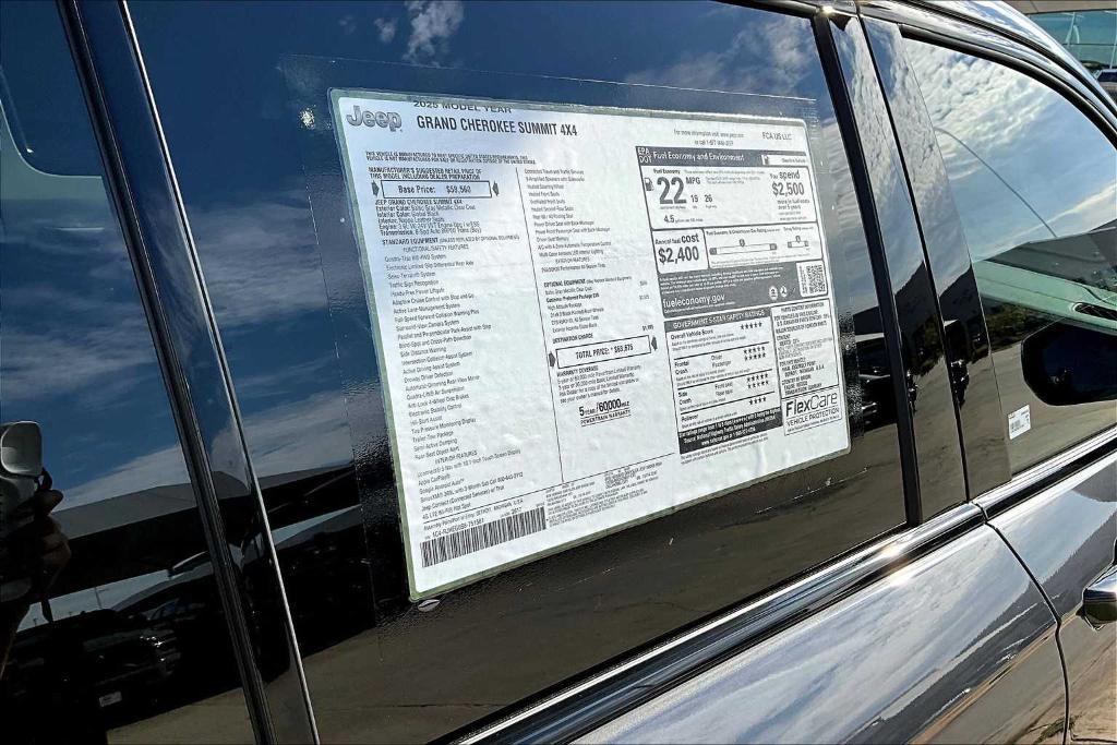 new 2025 Jeep Grand Cherokee car, priced at $56,175
