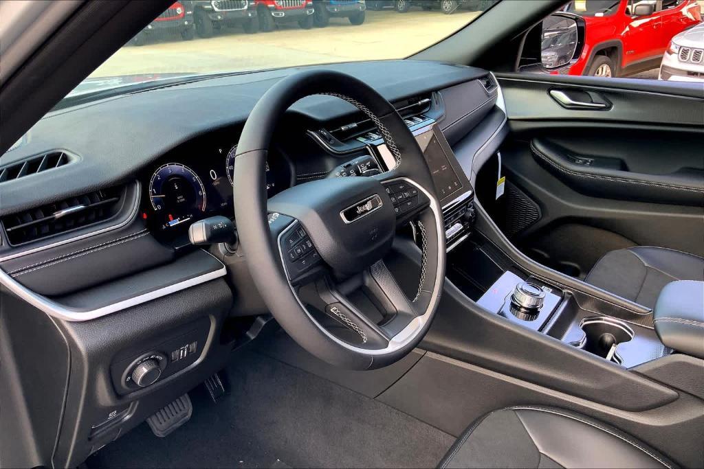 new 2024 Jeep Grand Cherokee L car, priced at $40,024