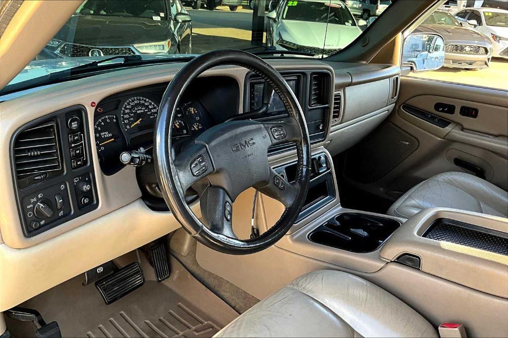used 2005 GMC Yukon XL car, priced at $3,575