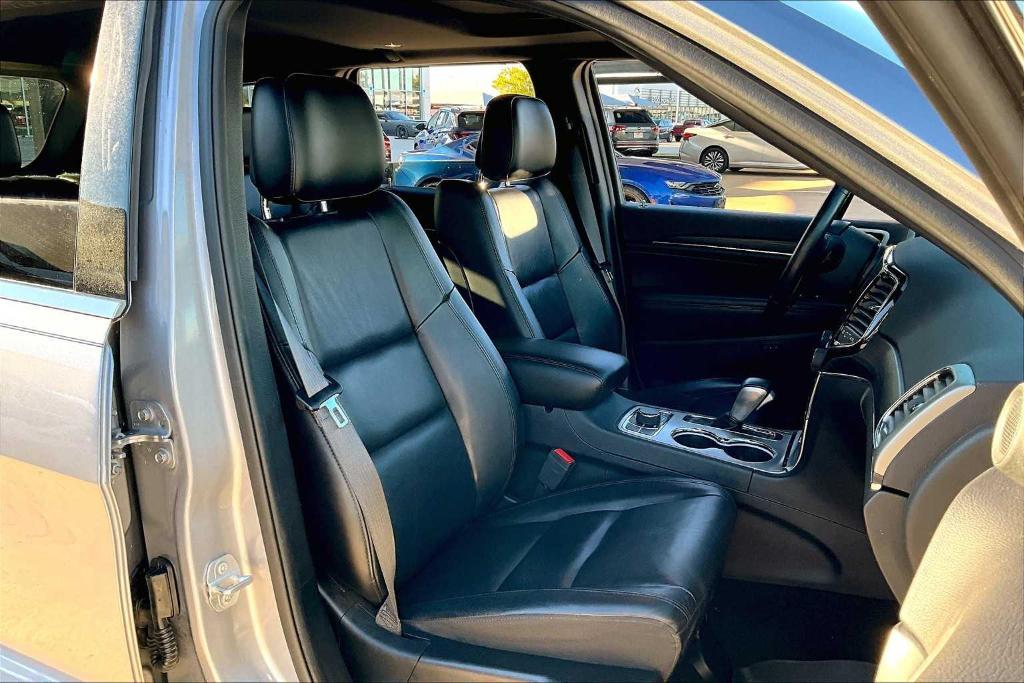 used 2021 Jeep Grand Cherokee car, priced at $22,975