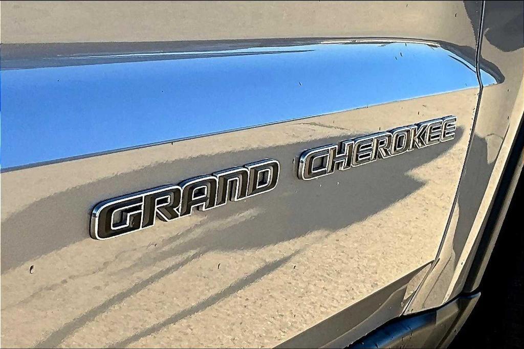 used 2021 Jeep Grand Cherokee car, priced at $22,975