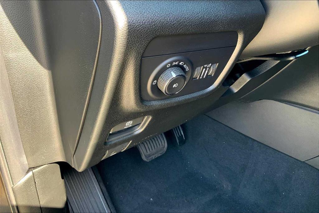 new 2025 Jeep Grand Cherokee L car, priced at $41,589