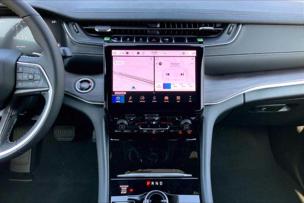 new 2025 Jeep Grand Cherokee L car, priced at $41,589