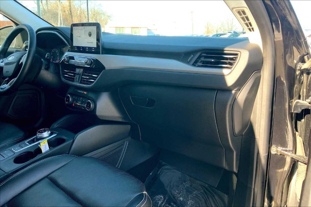 used 2022 Ford Escape car, priced at $24,196