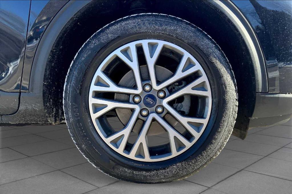 used 2022 Ford Escape car, priced at $24,196