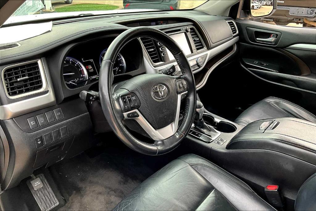 used 2018 Toyota Highlander car, priced at $19,265