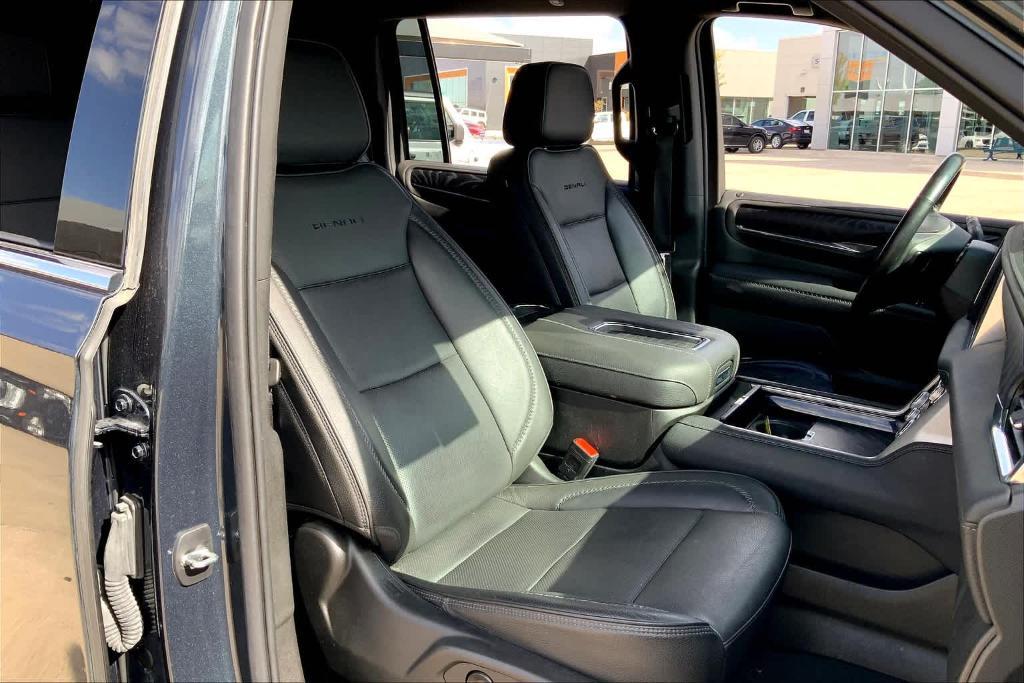 used 2022 GMC Yukon XL car, priced at $56,997