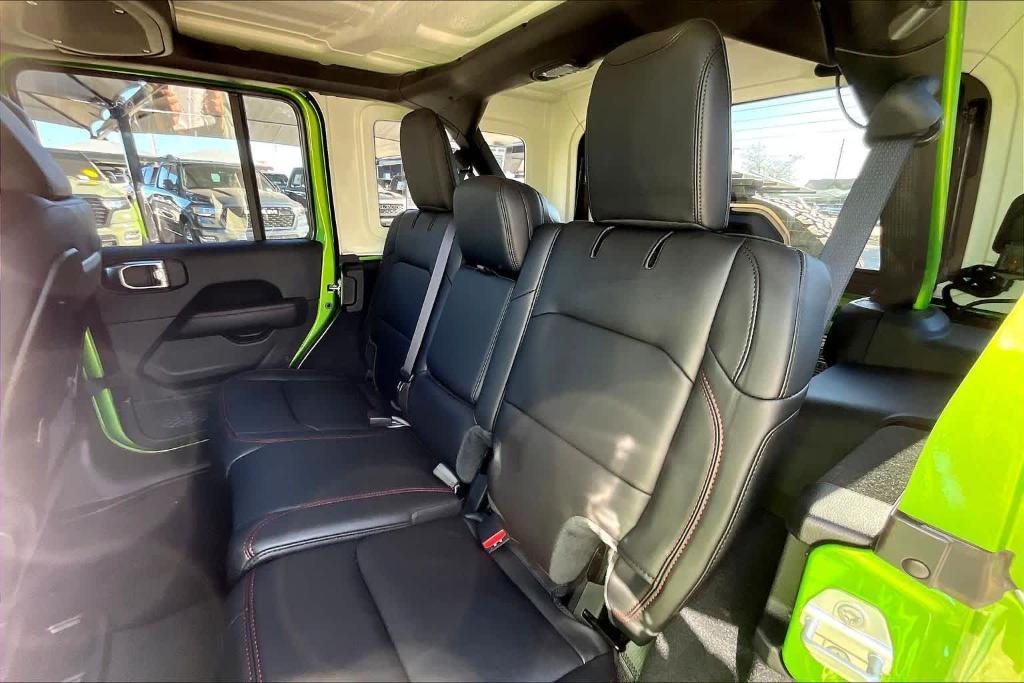 new 2025 Jeep Wrangler car, priced at $49,033