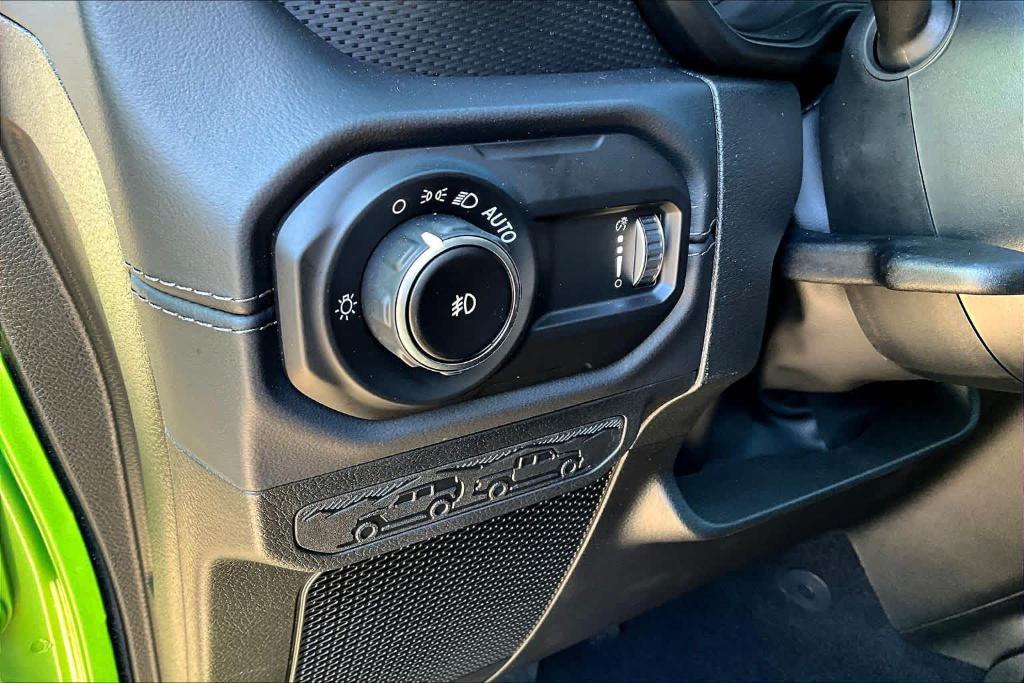 new 2025 Jeep Wrangler car, priced at $49,033