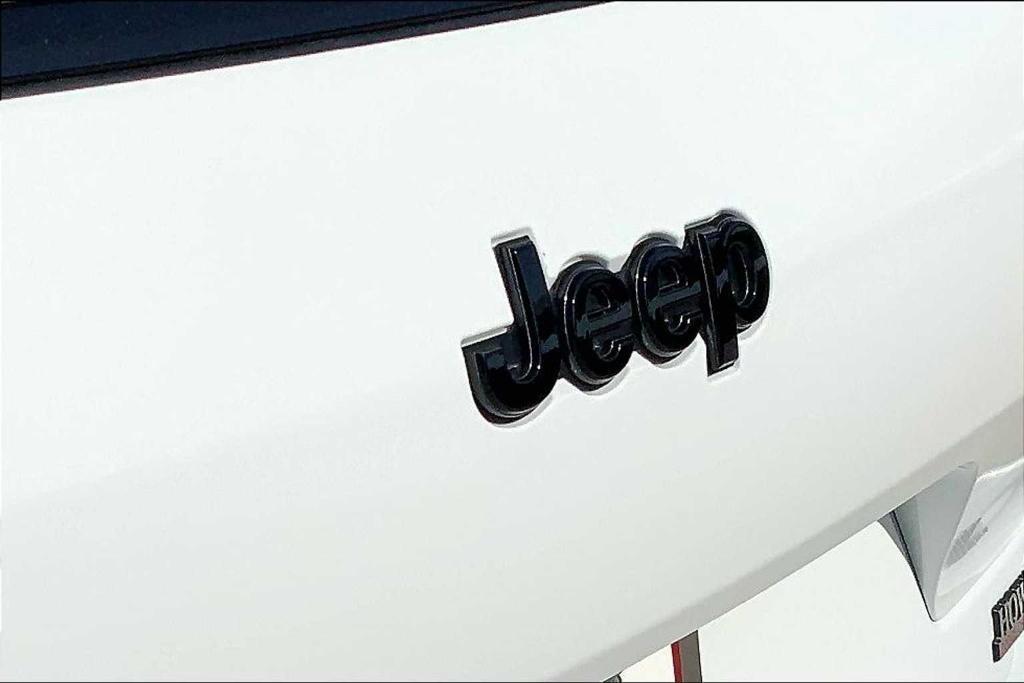 new 2025 Jeep Grand Cherokee L car, priced at $41,772
