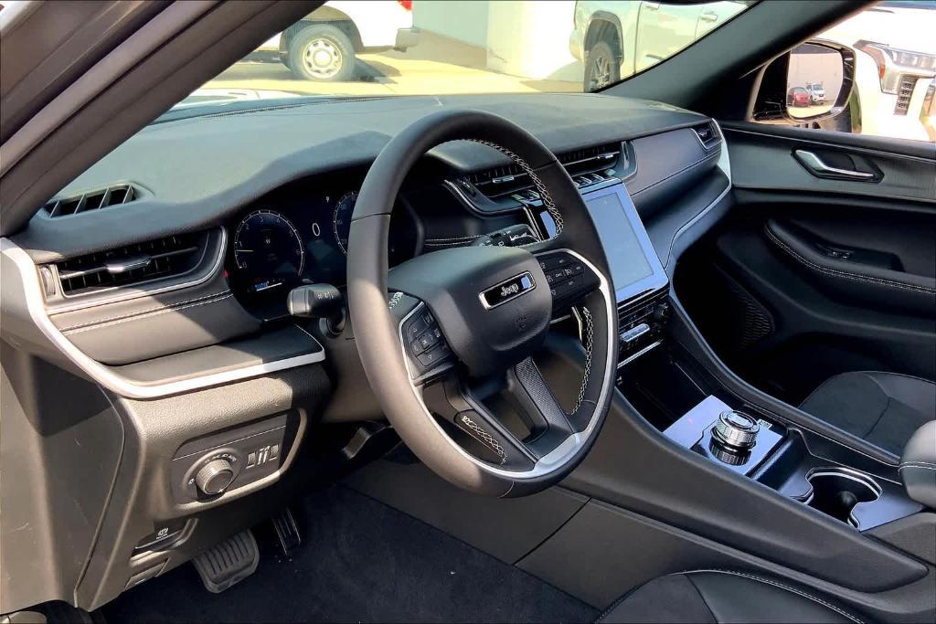 new 2024 Jeep Grand Cherokee car, priced at $39,524