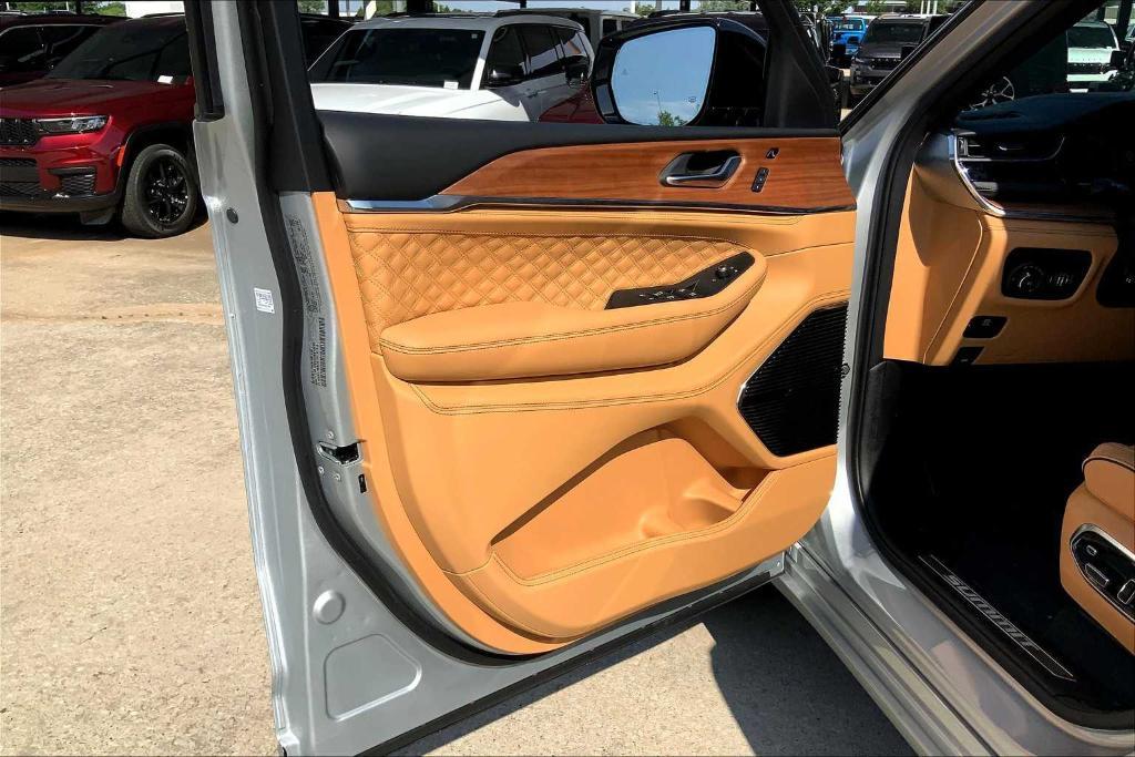 new 2025 Jeep Grand Cherokee L car, priced at $59,630