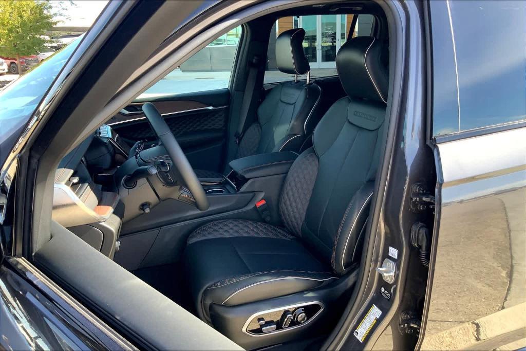 new 2024 Jeep Grand Cherokee car, priced at $62,805