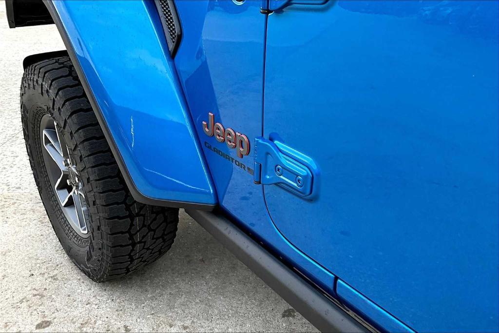 new 2025 Jeep Gladiator car, priced at $47,787