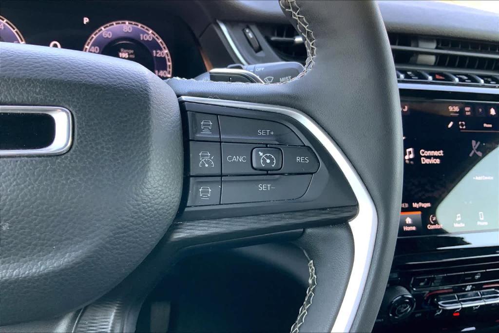 used 2023 Jeep Grand Cherokee car, priced at $31,118