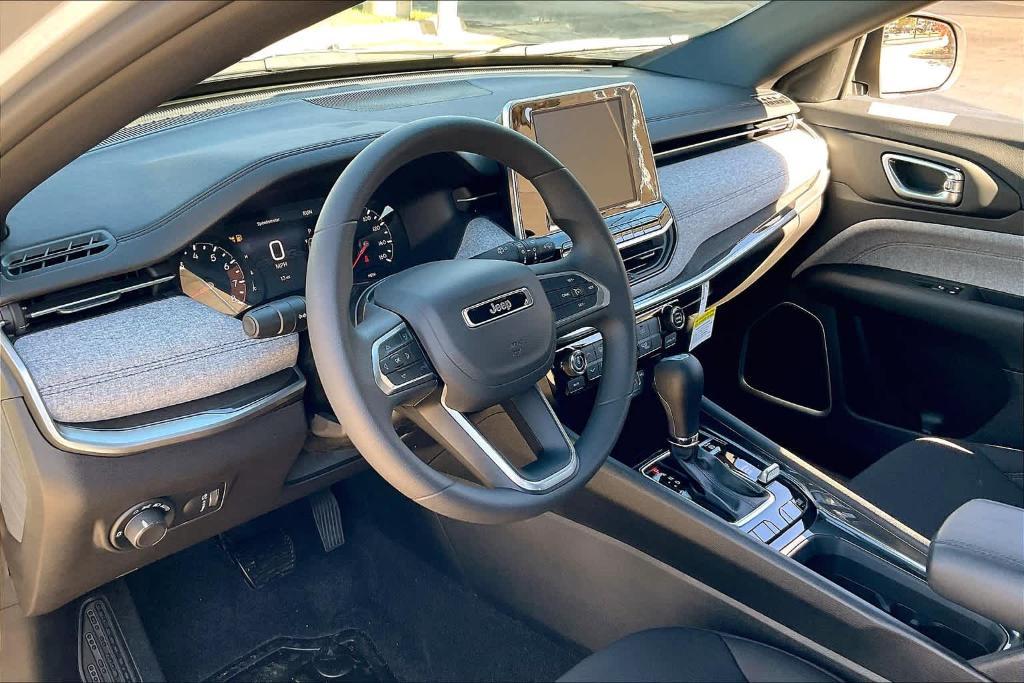 new 2025 Jeep Compass car, priced at $24,999