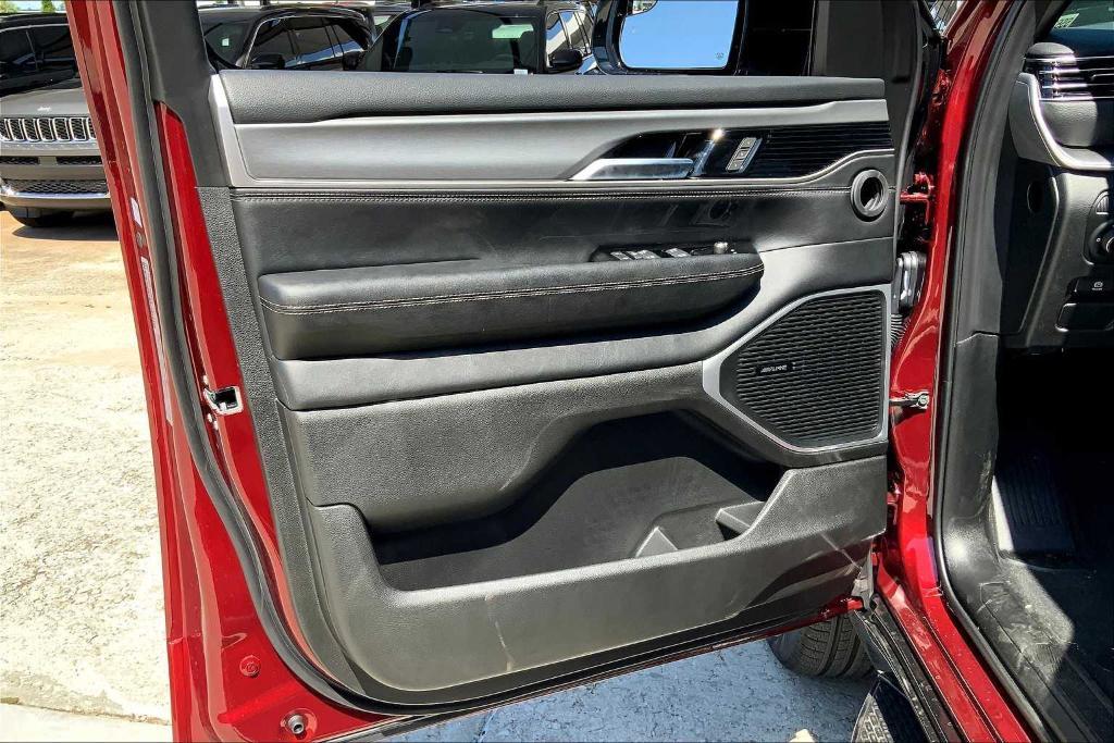 new 2025 Jeep Wagoneer car, priced at $70,425