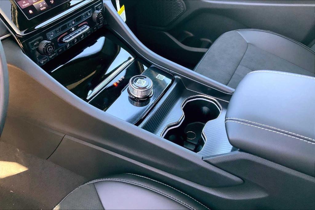 new 2025 Jeep Grand Cherokee car, priced at $39,748