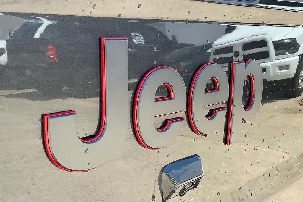 new 2024 Jeep Gladiator car, priced at $53,402