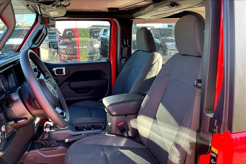 new 2026 Jeep Wrangler car, priced at $36,275