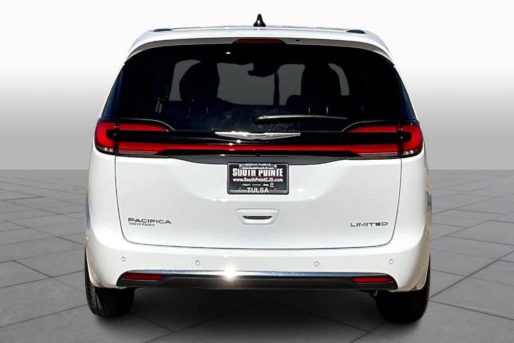 new 2024 Chrysler Pacifica car, priced at $46,370