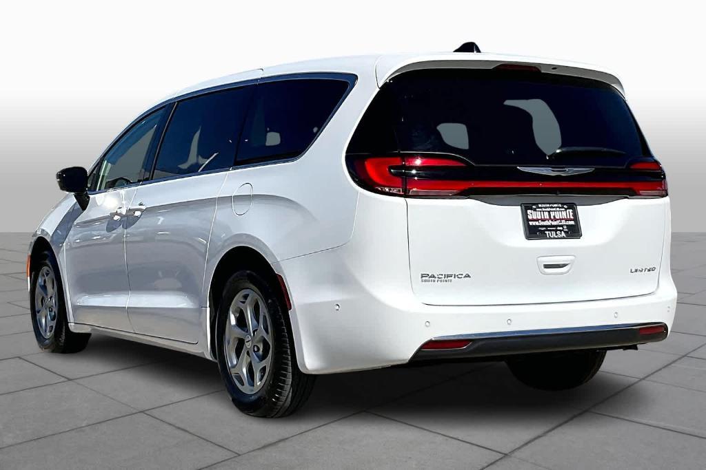 new 2024 Chrysler Pacifica car, priced at $46,370