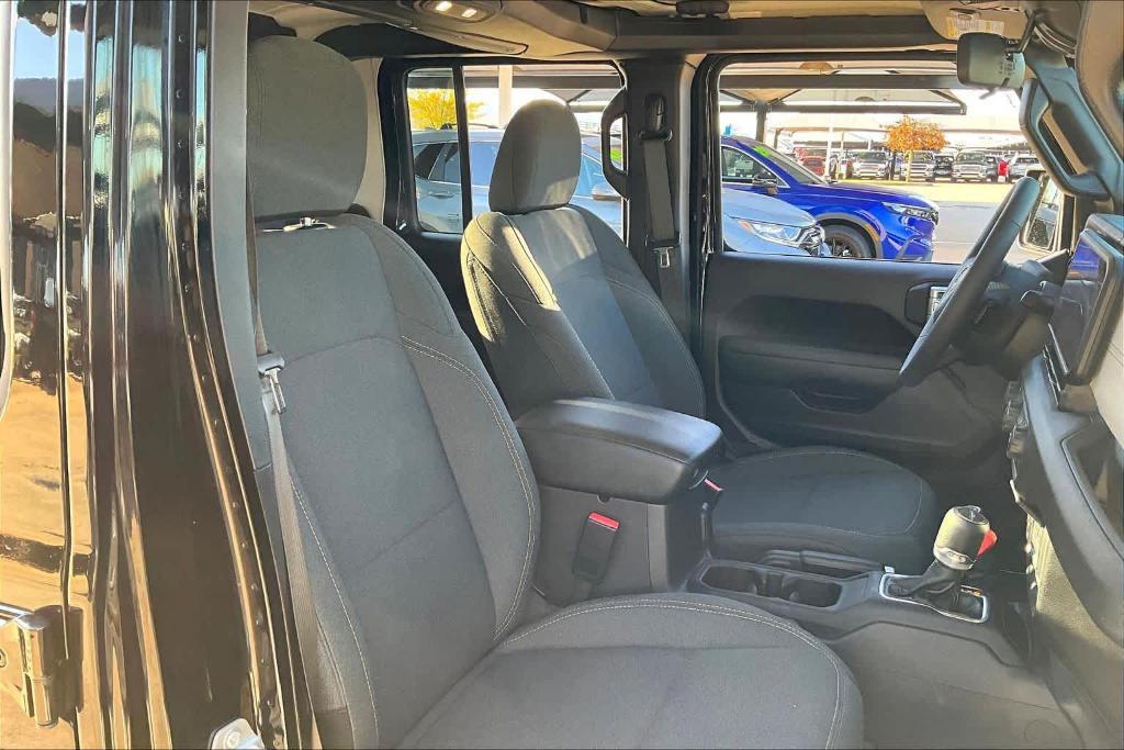 used 2024 Jeep Gladiator car, priced at $37,391