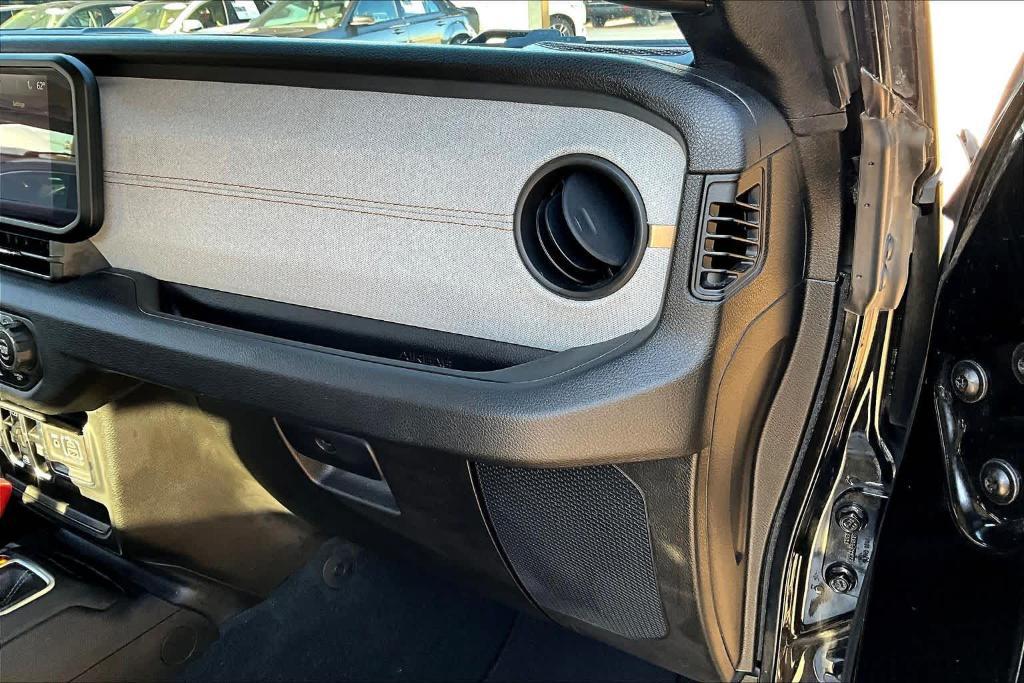 used 2024 Jeep Gladiator car, priced at $37,391