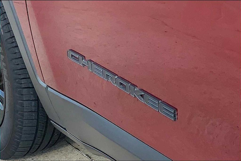 used 2021 Jeep Cherokee car, priced at $16,431