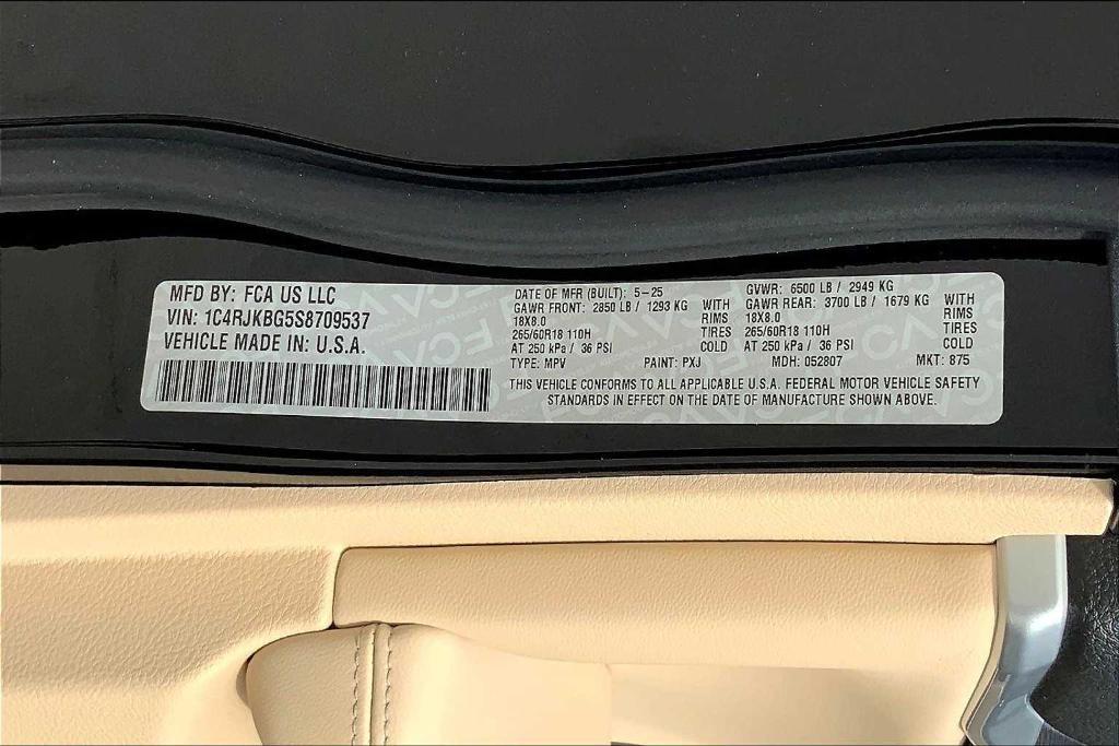 new 2025 Jeep Grand Cherokee L car, priced at $43,967