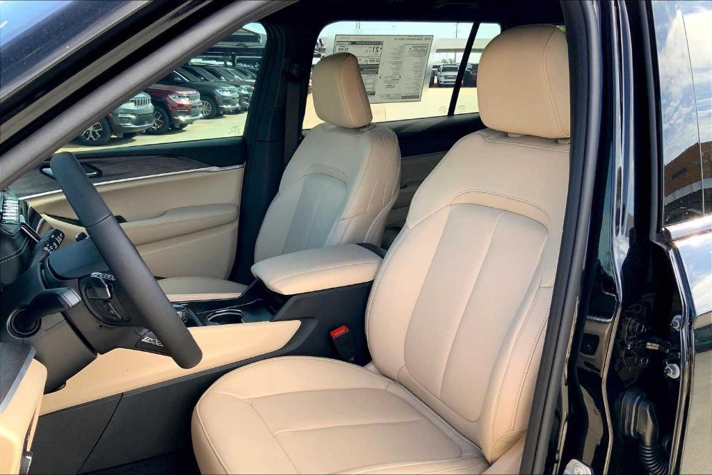new 2025 Jeep Grand Cherokee L car, priced at $43,967