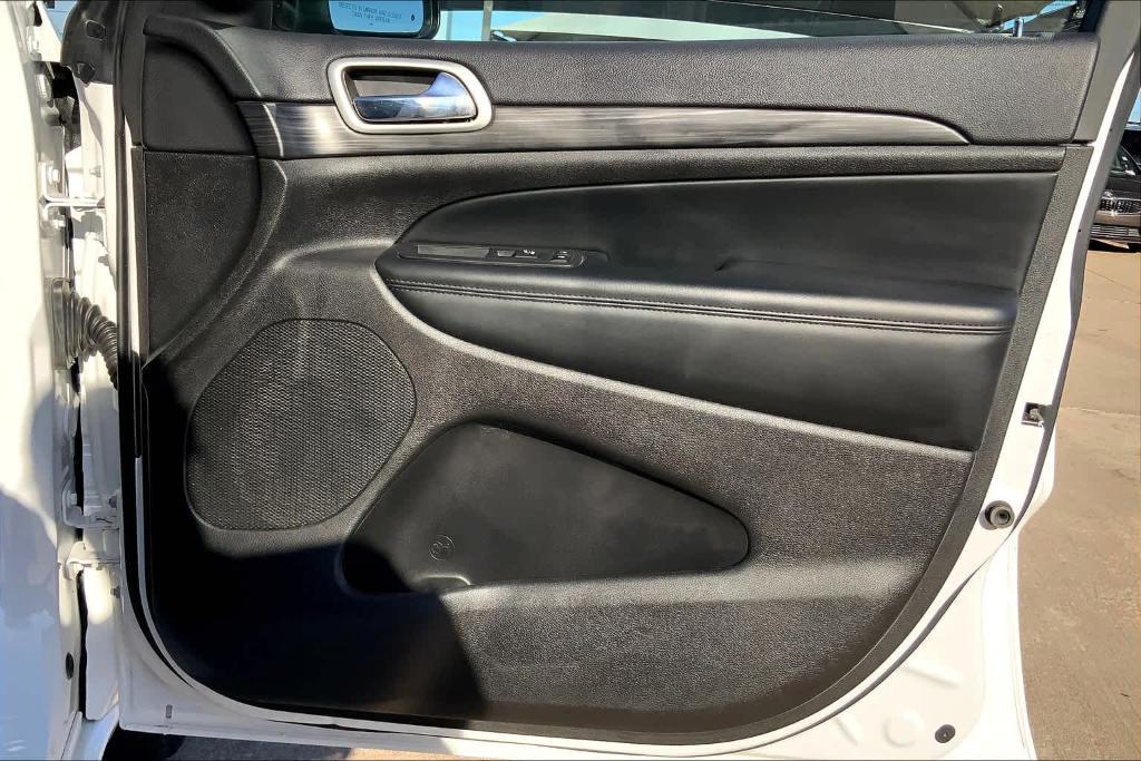 used 2021 Jeep Grand Cherokee car, priced at $22,593