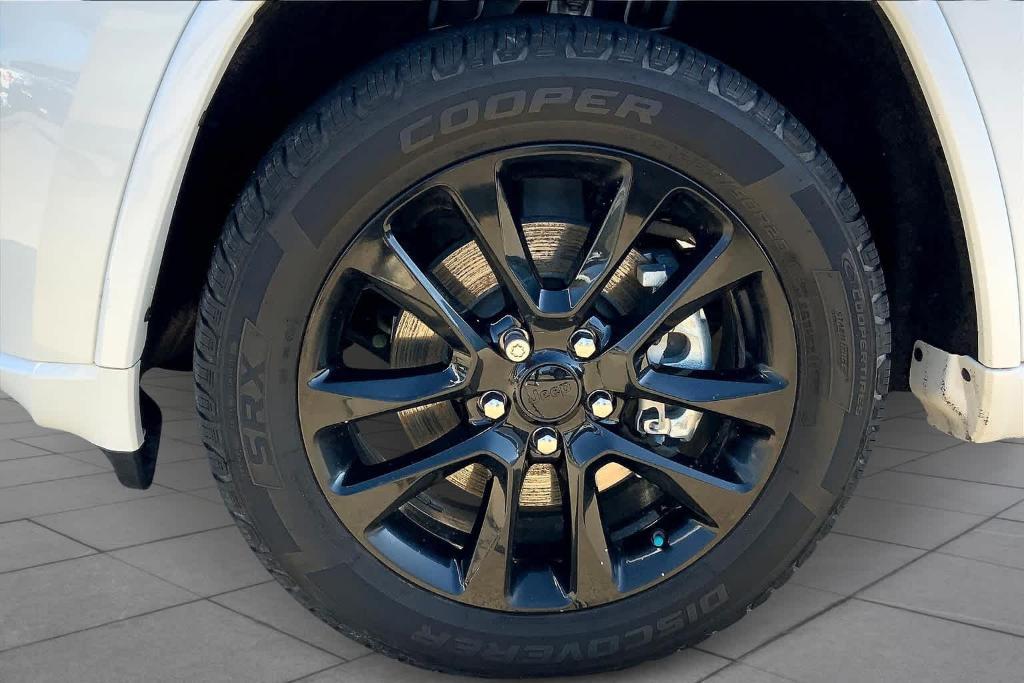 used 2021 Jeep Grand Cherokee car, priced at $22,593