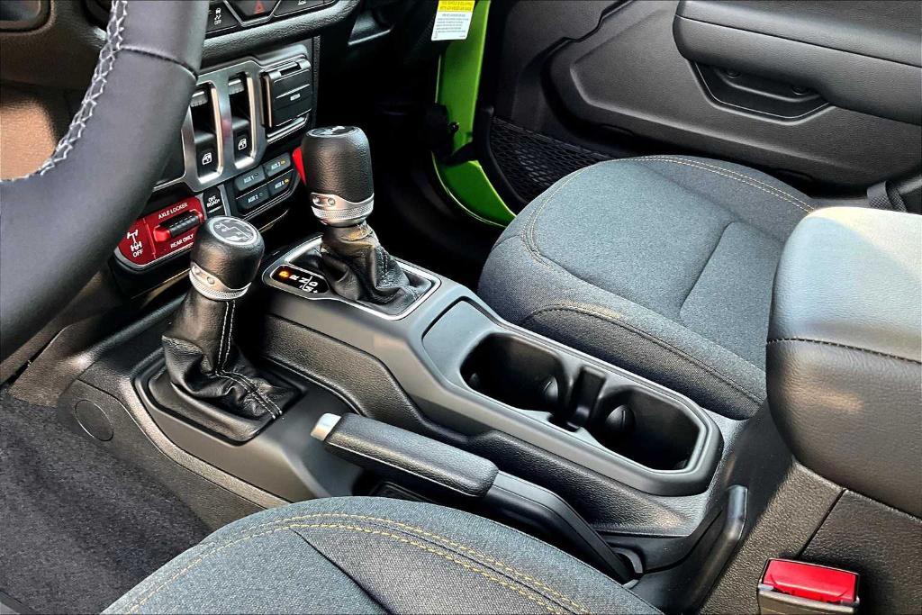 new 2025 Jeep Wrangler car, priced at $44,277