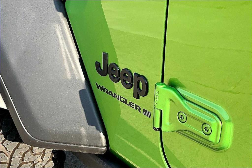 new 2025 Jeep Wrangler car, priced at $44,277