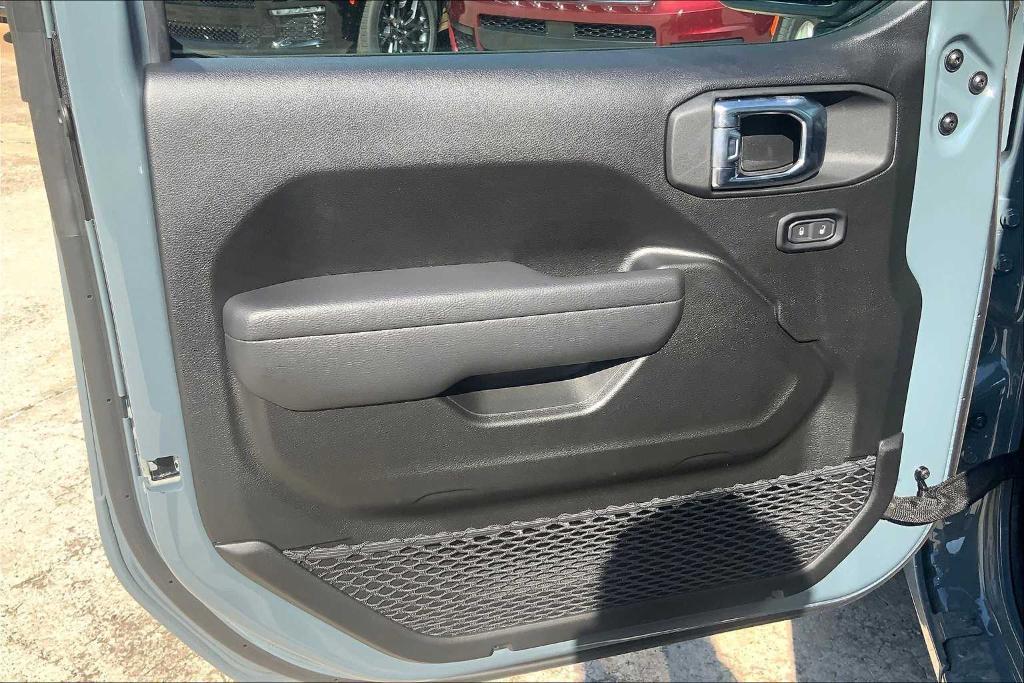 new 2025 Jeep Wrangler car, priced at $38,420