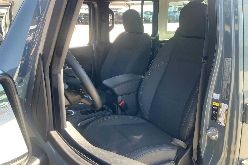 new 2025 Jeep Wrangler car, priced at $38,420