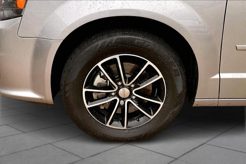 used 2016 Dodge Grand Caravan car, priced at $9,312