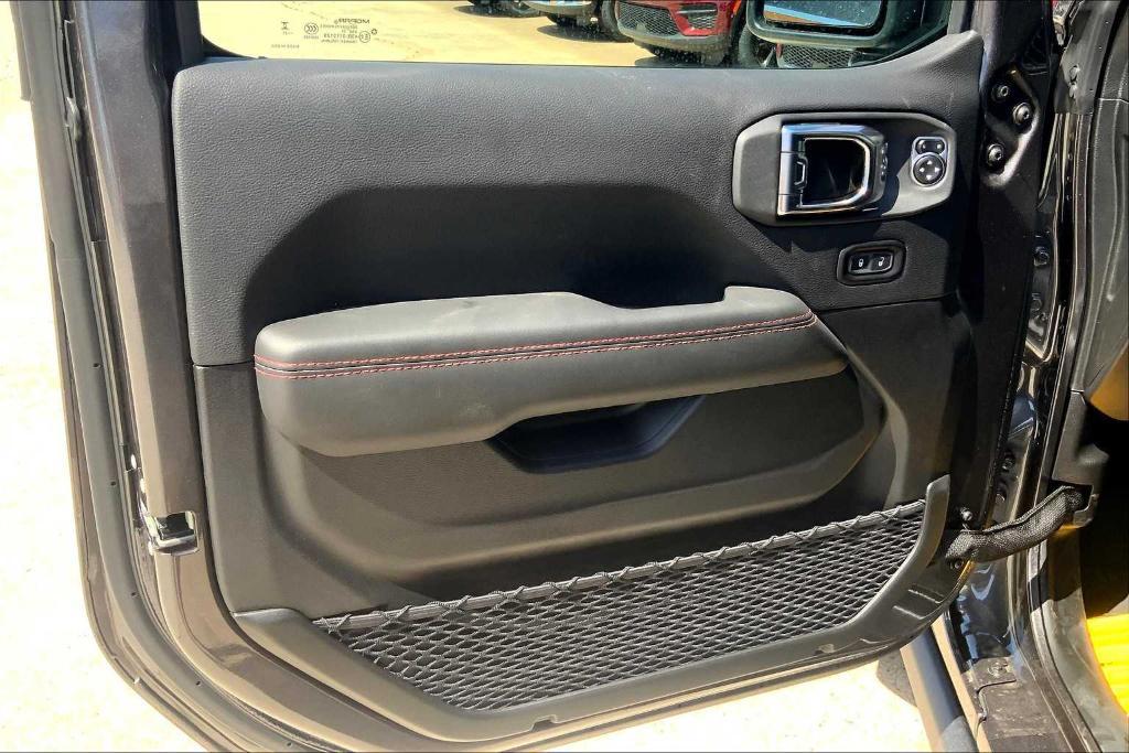 new 2025 Jeep Gladiator car, priced at $48,095