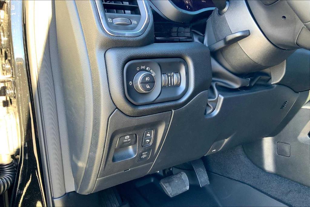 new 2025 Ram 1500 car, priced at $60,994